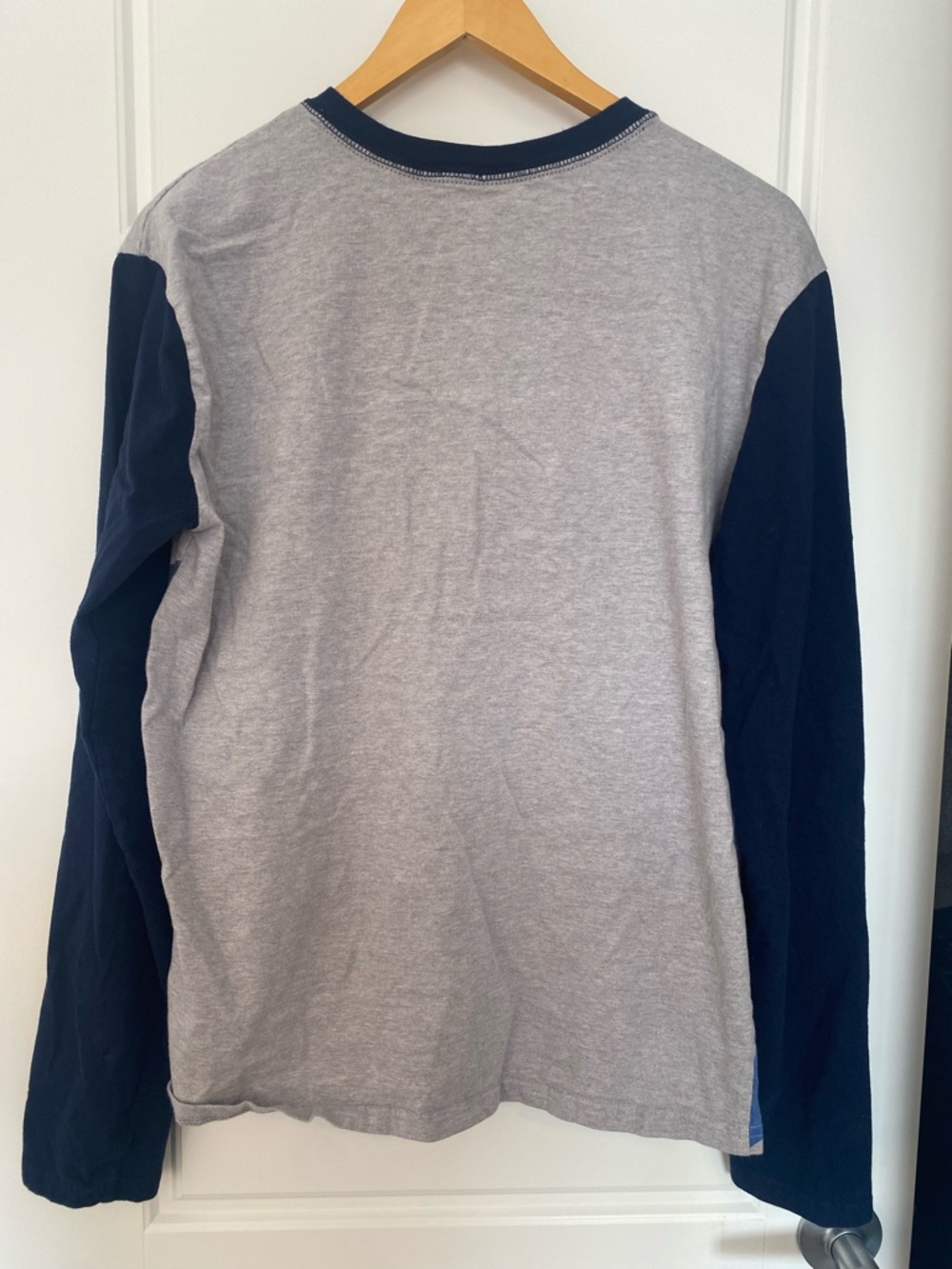 Disney Parks Mickey Mouse Graphic Henley Shirt Men’s Lg Gray Blue Long Sleeve - Picture 6 of 8